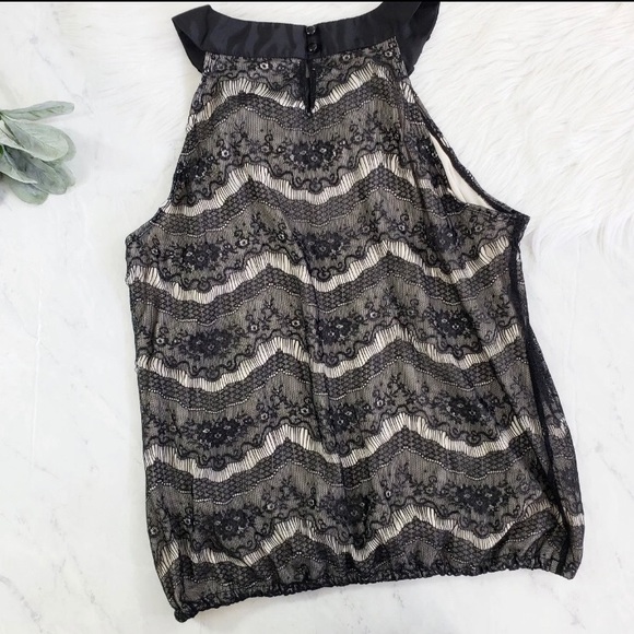 Gorgeous Lace overlay Halter Top - Picture 4 of 5